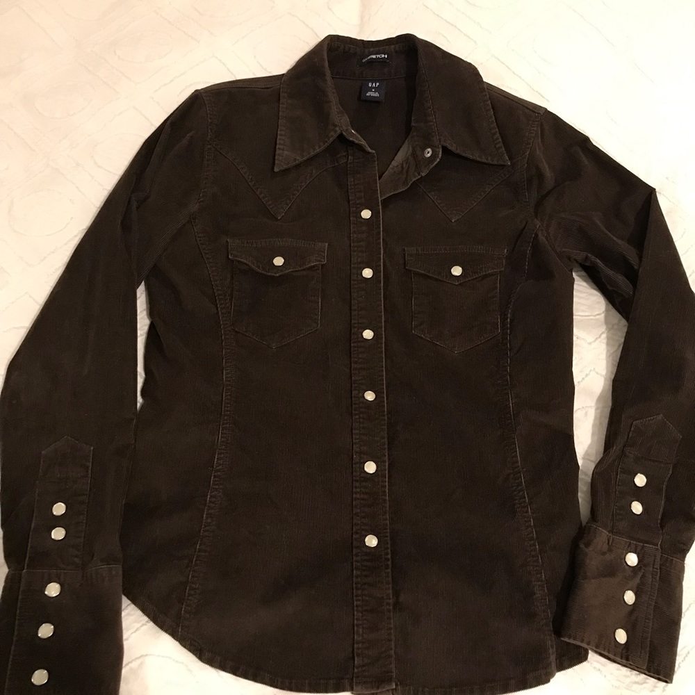 Gap button up